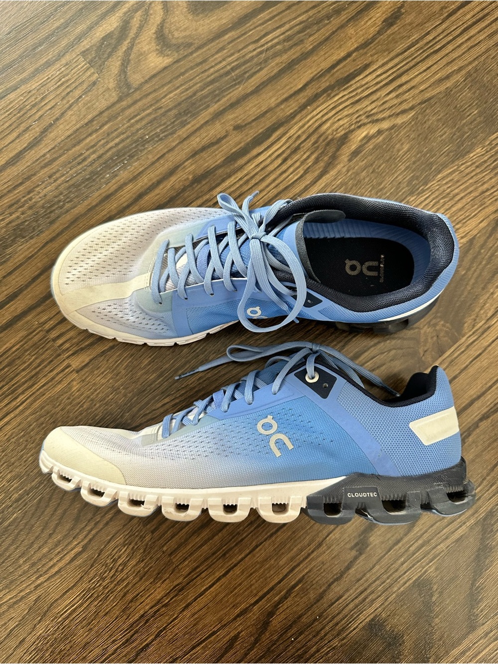On Running Cloudflow Running Shoes - Light Blue/White